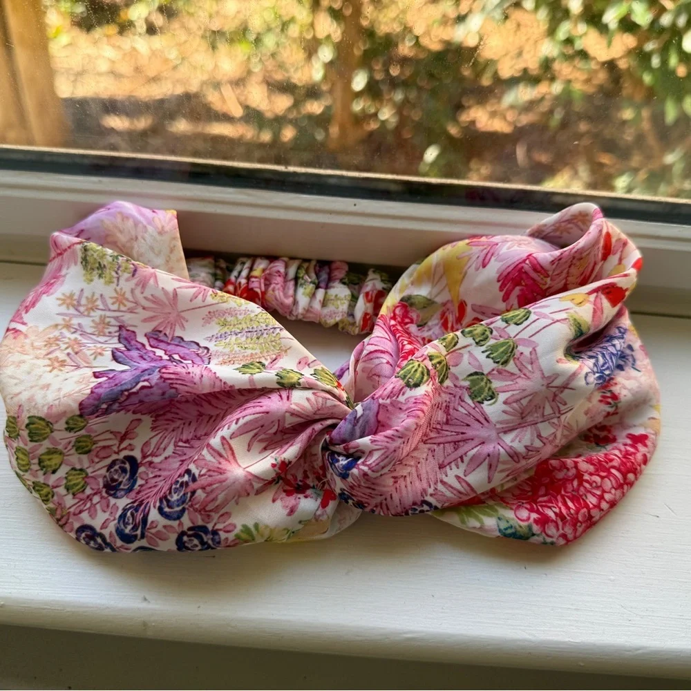 NWT Anthropologie Jeanette Pink  Floral Twist Headband
